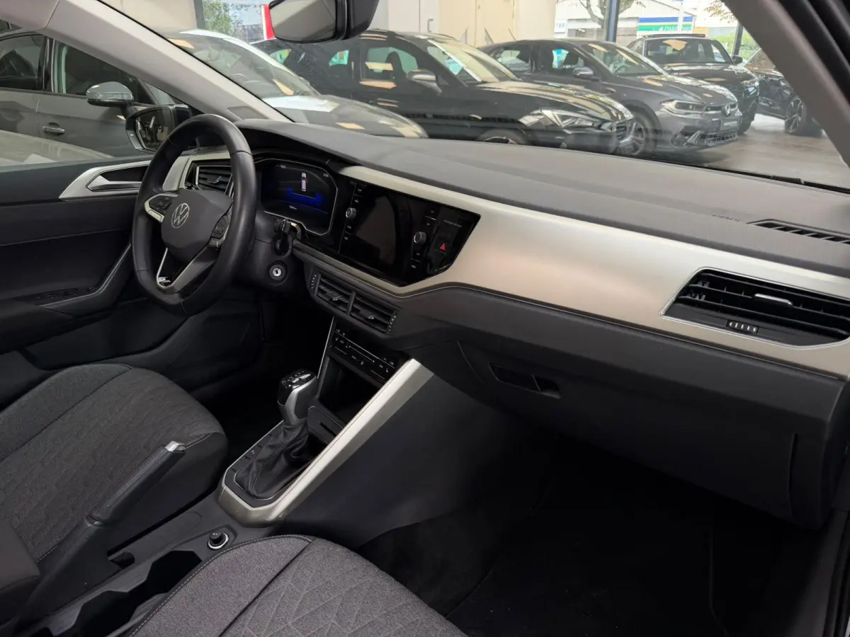 1.0 TSI move / Panorama / CarPlay /