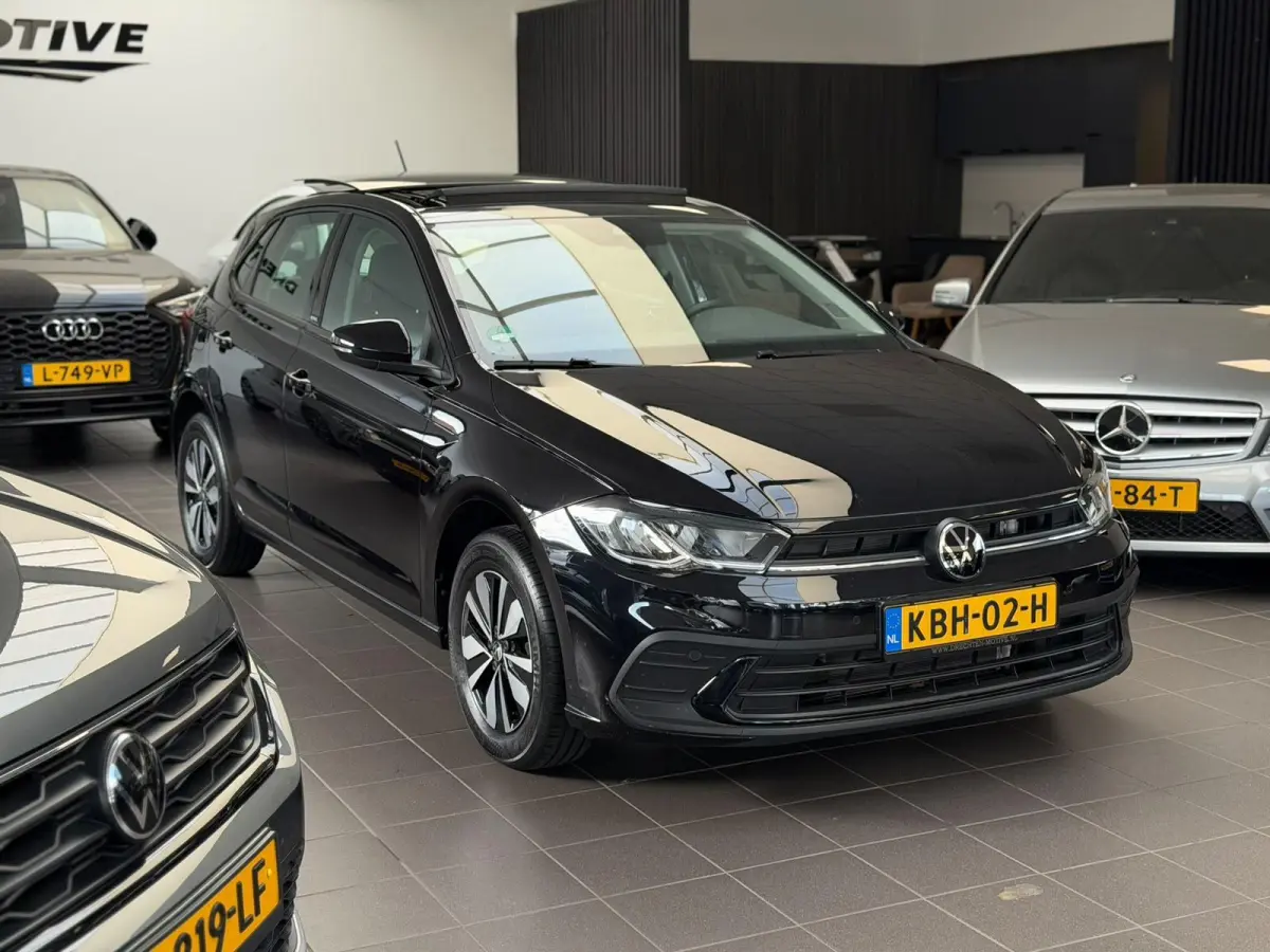 1.0 TSI move / Panorama / CarPlay /