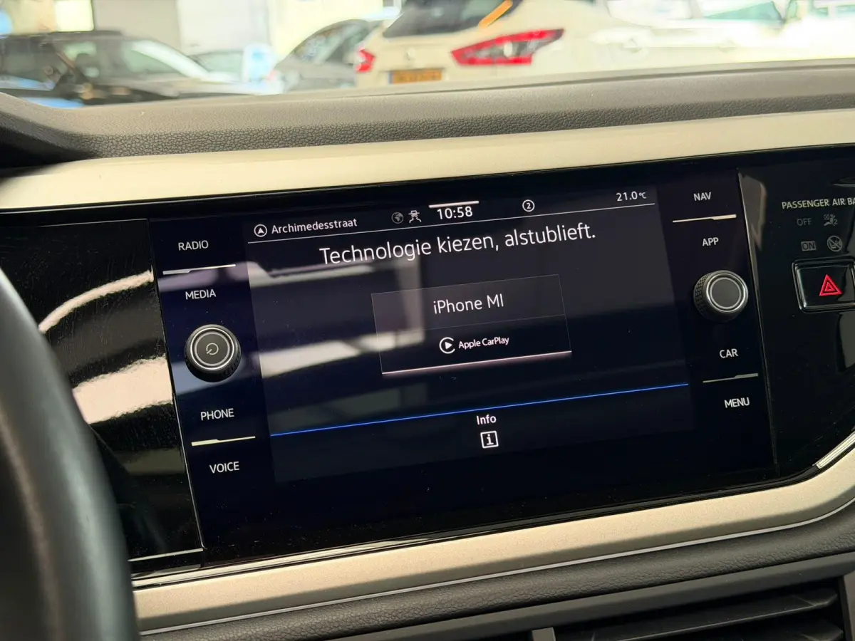 1.0 TSI move / Panorama / CarPlay /
