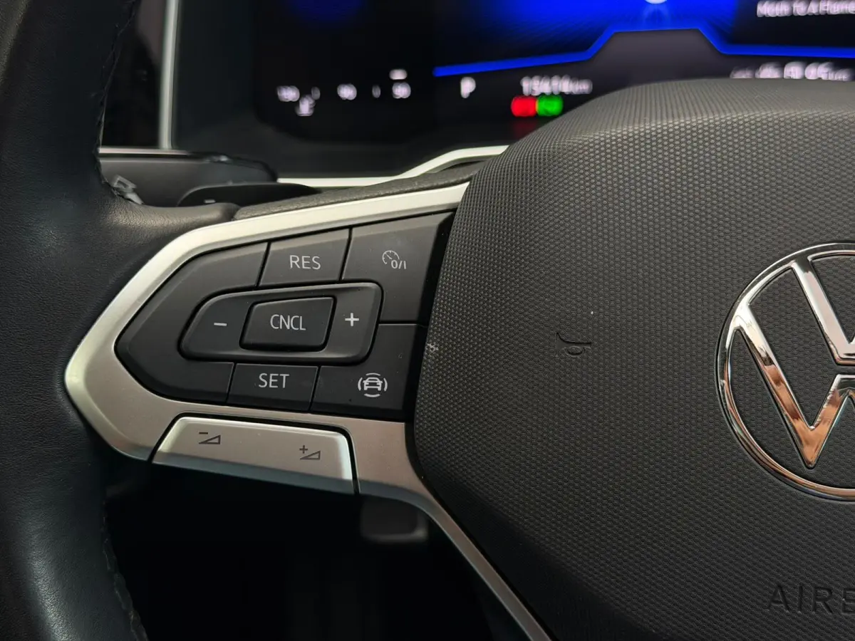 1.0 TSI move / Panorama / CarPlay /