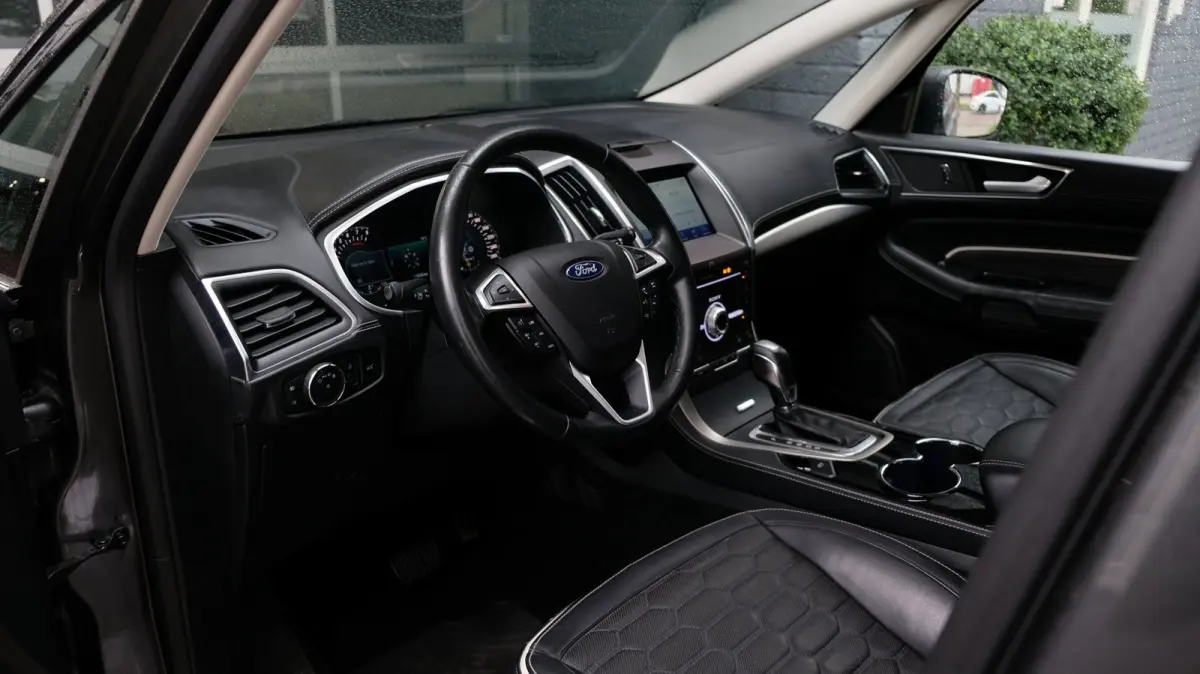 2.0 Vignale 240PK Carplay|Leder|Pano|Stoel verk / verw | Vol!