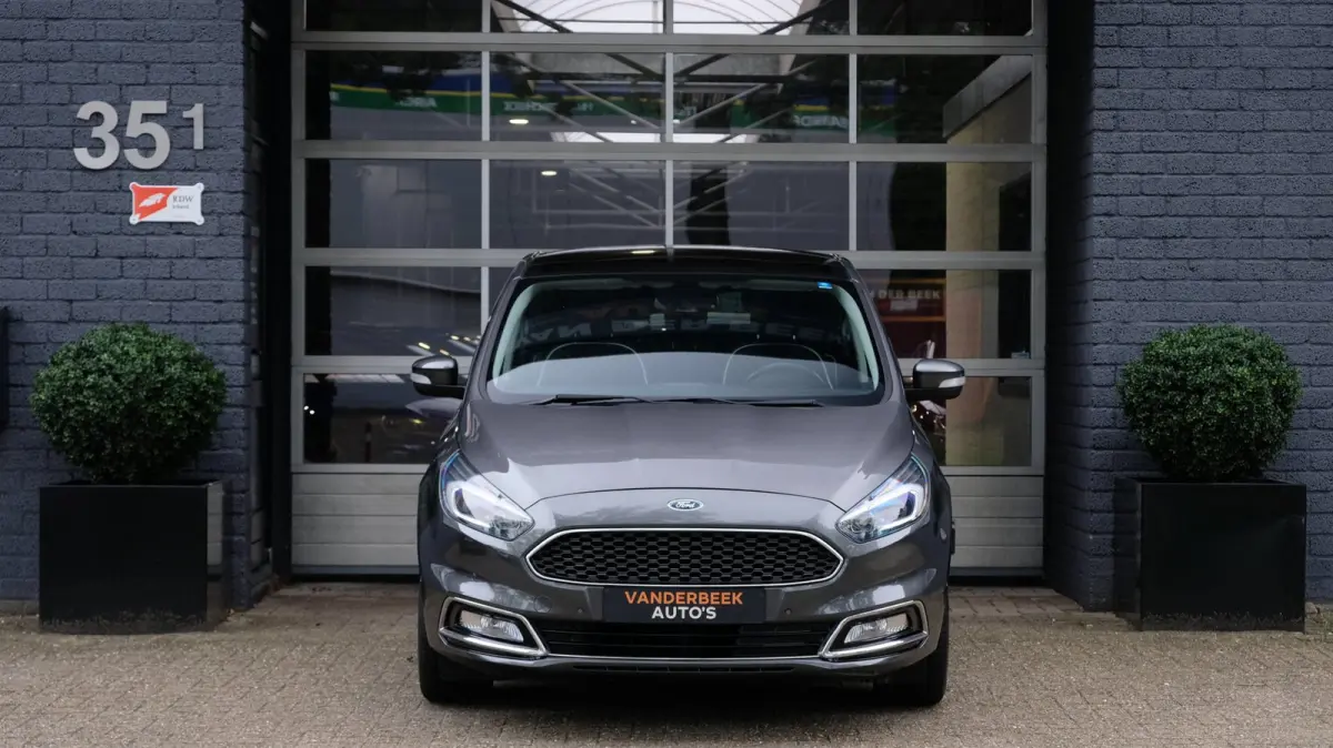 2.0 Vignale 240PK Carplay|Leder|Pano|Stoel verk / verw | Vol!