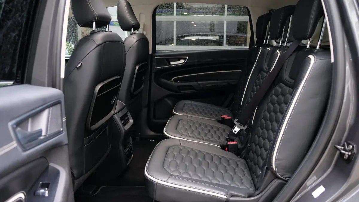 2.0 Vignale 240PK Carplay|Leder|Pano|Stoel verk / verw | Vol!