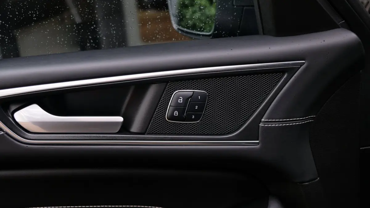 2.0 Vignale 240PK Carplay|Leder|Pano|Stoel verk / verw | Vol!