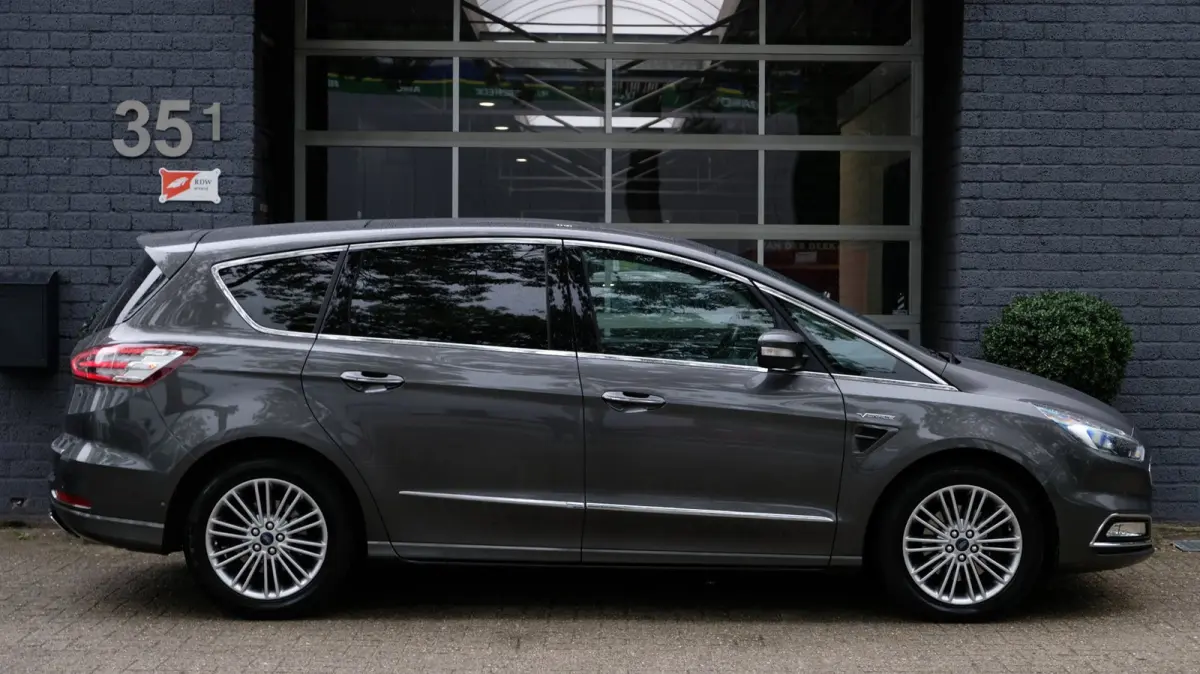 2.0 Vignale 240PK Carplay|Leder|Pano|Stoel verk / verw | Vol!