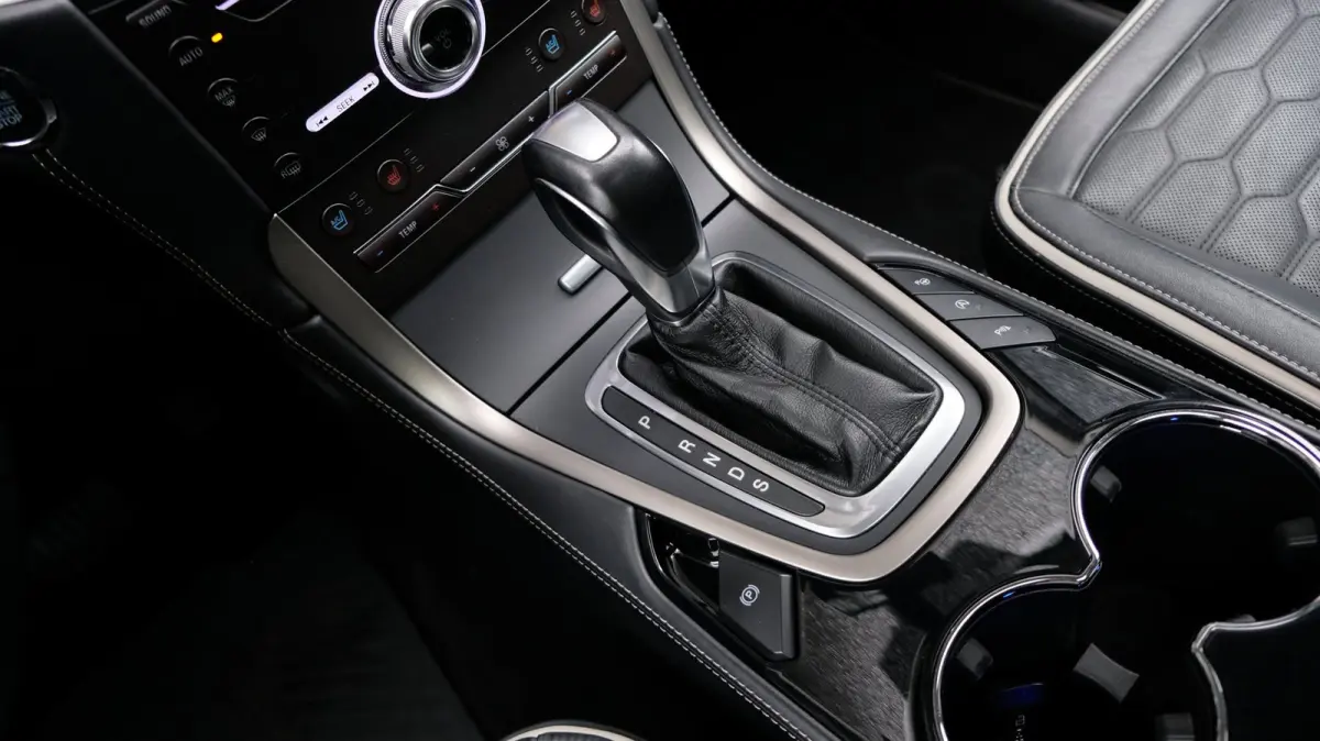 2.0 Vignale 240PK Carplay|Leder|Pano|Stoel verk / verw | Vol!