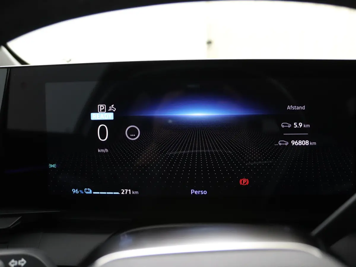 techno EV40 130pk boost charge | SOH 98% | Warmtepomp | Achteruitrijcamera | Google Navigatie |