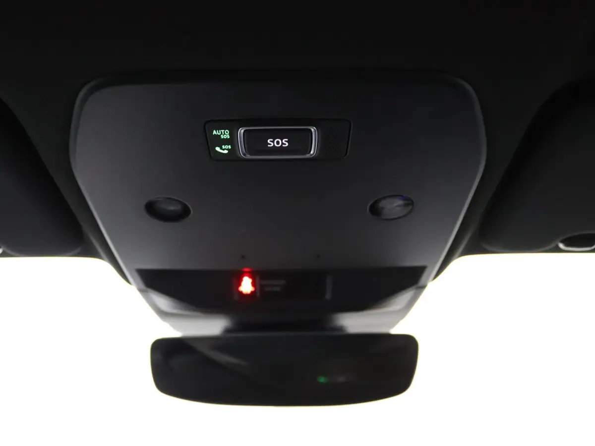 techno EV40 130pk boost charge | SOH 98% | Warmtepomp | Achteruitrijcamera | Google Navigatie |