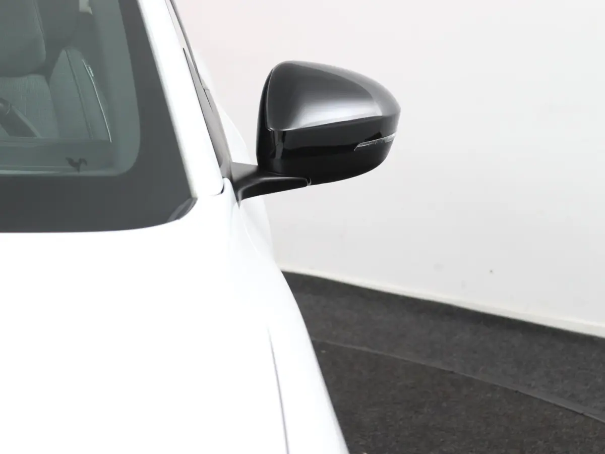 techno EV40 130pk boost charge | SOH 98% | Warmtepomp | Achteruitrijcamera | Google Navigatie |