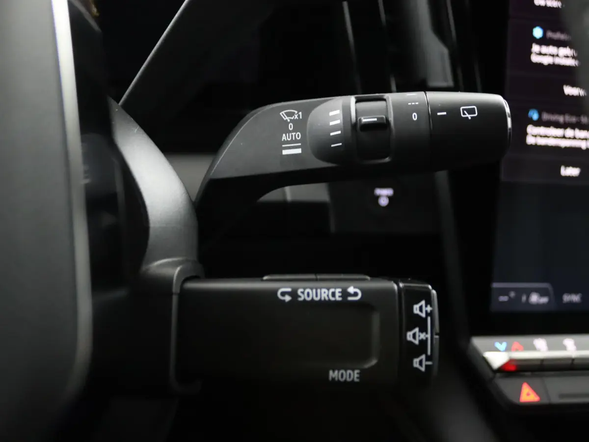 techno EV40 130pk boost charge | SOH 98% | Warmtepomp | Achteruitrijcamera | Google Navigatie |