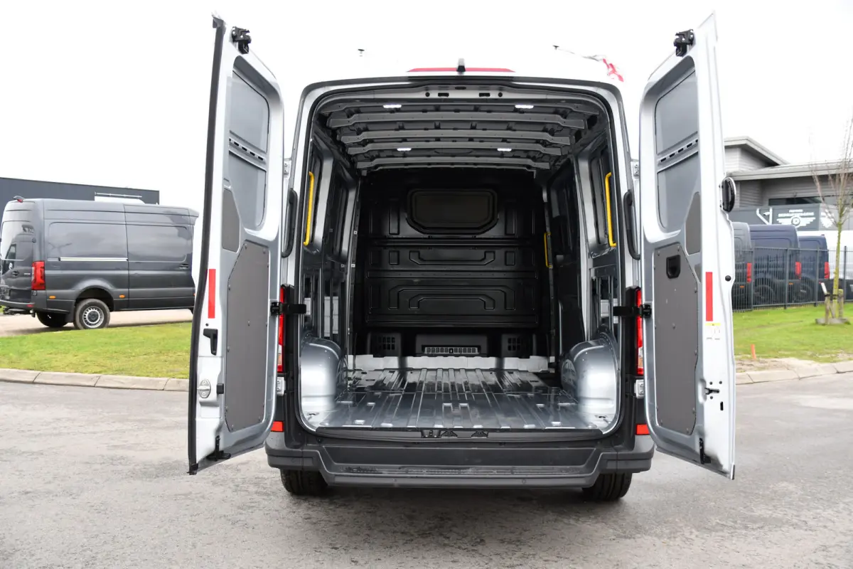 35 2.0 TDI L3H2 Highline PB Edition Adaptieve Cruise, Camera, Carplay, Clima, LED, Stoelverwarming, Multimedia, Sensoren, Uniek!