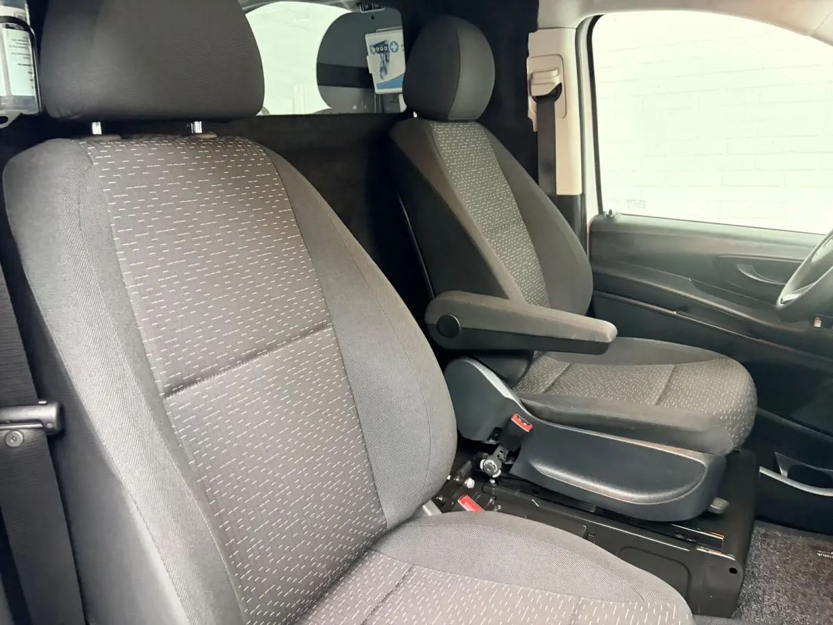 Elektrisch Servicewagen Automaat Lang 66 kWh L2H1 2 Persoons BOTT Inrichting RIJKLAARPRIJS!