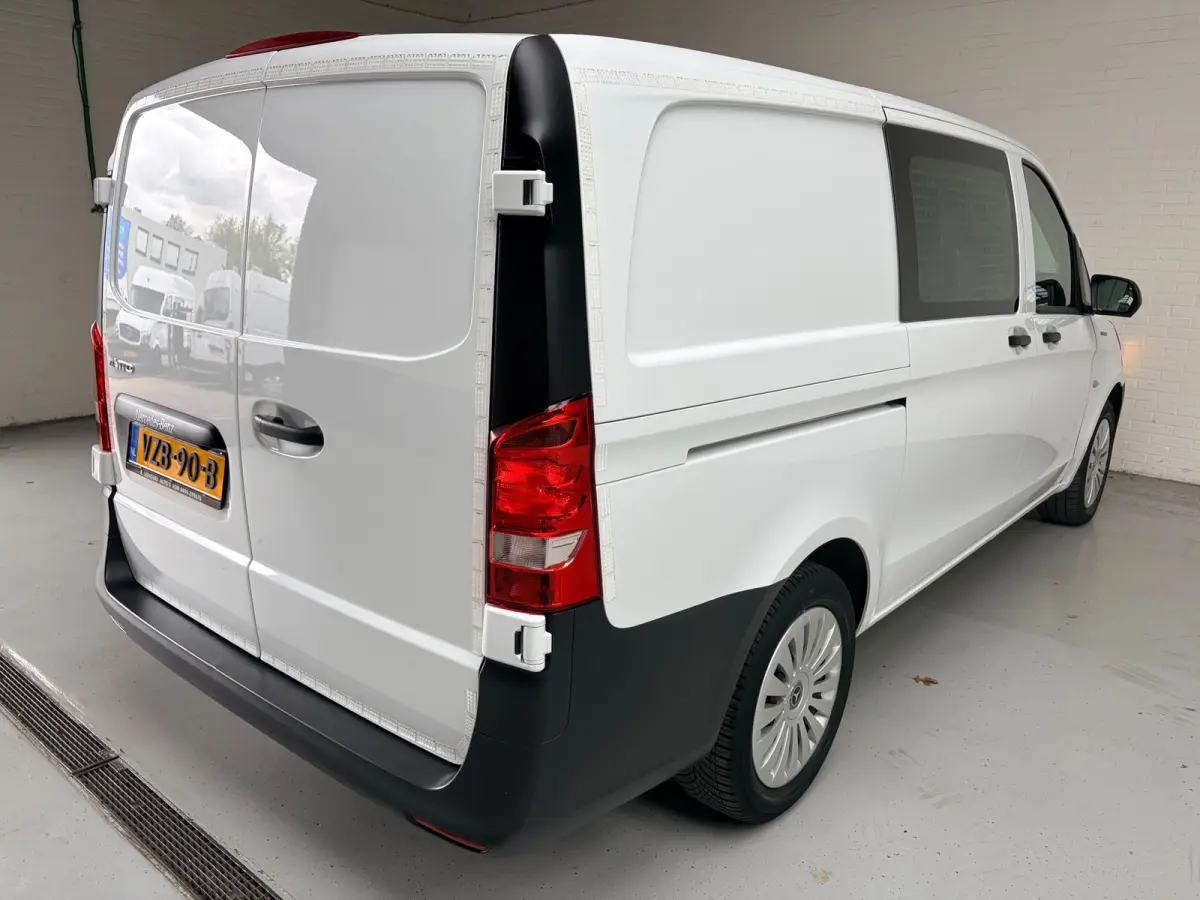Elektrisch Servicewagen Automaat Lang 66 kWh L2H1 2 Persoons BOTT Inrichting RIJKLAARPRIJS!