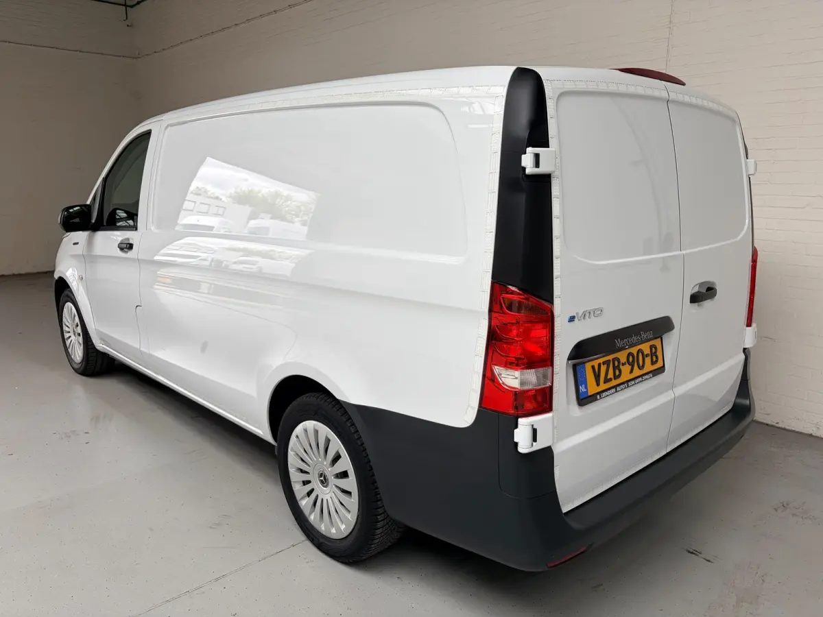 Elektrisch Servicewagen Automaat Lang 66 kWh L2H1 2 Persoons BOTT Inrichting RIJKLAARPRIJS!