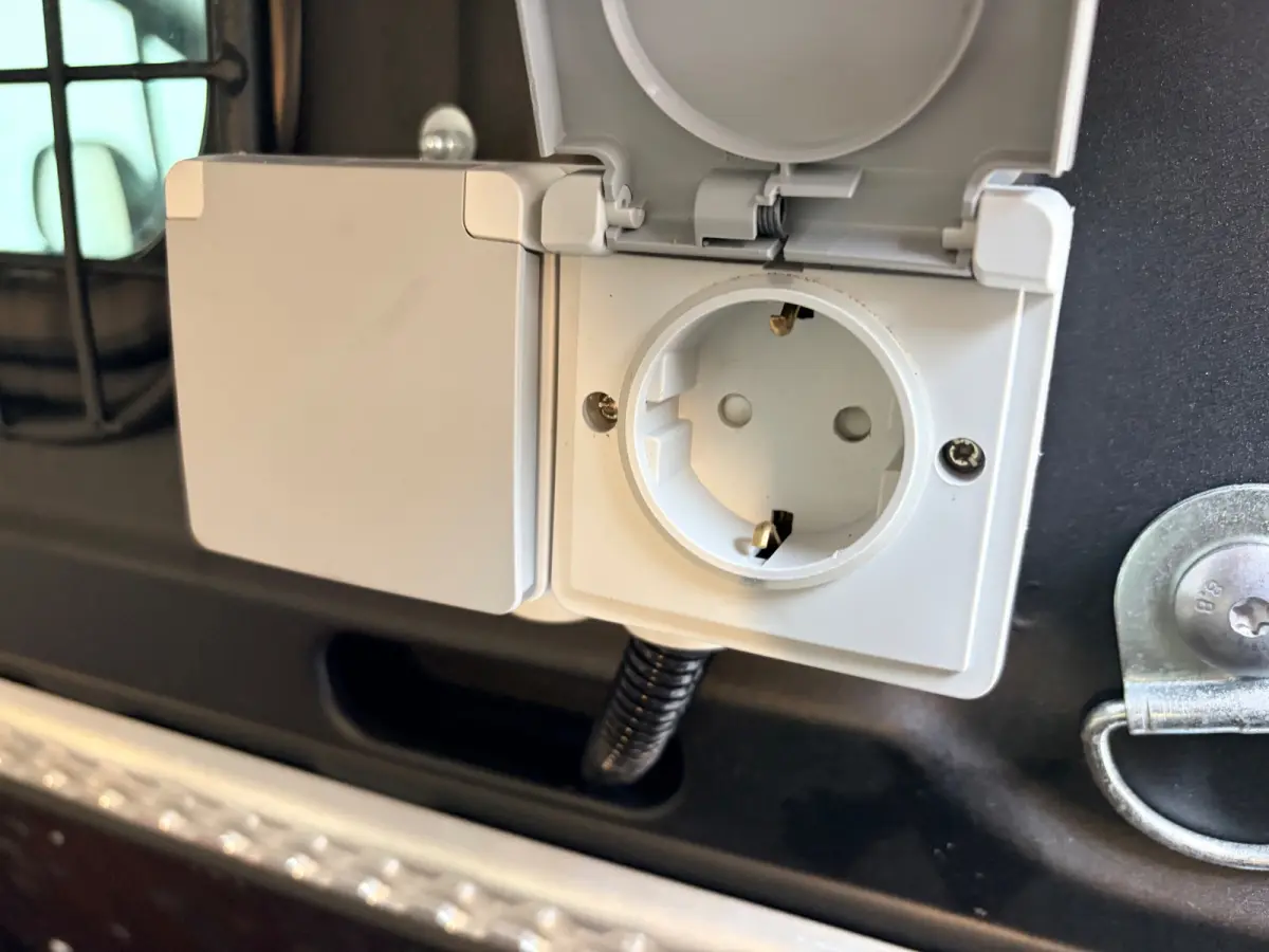 Servicewagen automaat 1.5 BlueHDI 130pk L1H1 BOTT inrichting, Victron omvormer v230, Standkachel, RIJKLAARPRIJS!