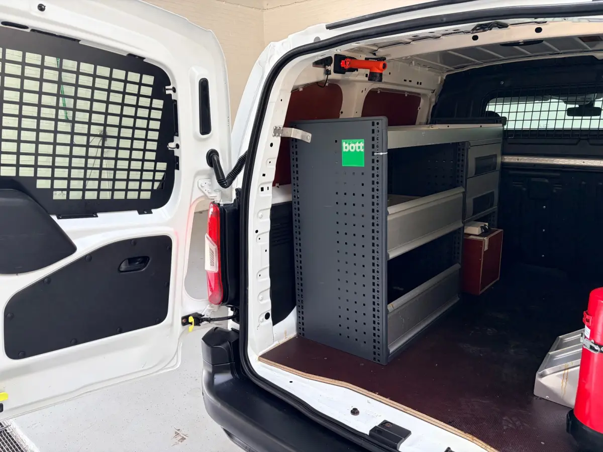 Servicewagen automaat 1.5 BlueHDI 130pk L1H1 BOTT inrichting, Victron omvormer v230, Standkachel, RIJKLAARPRIJS!