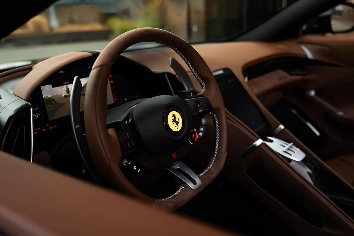 3.9 V8 | Ferrari Special Colour | ADAS | Carbon | Stoelventilatie | 360 | P. Display | Smartphone Integration |