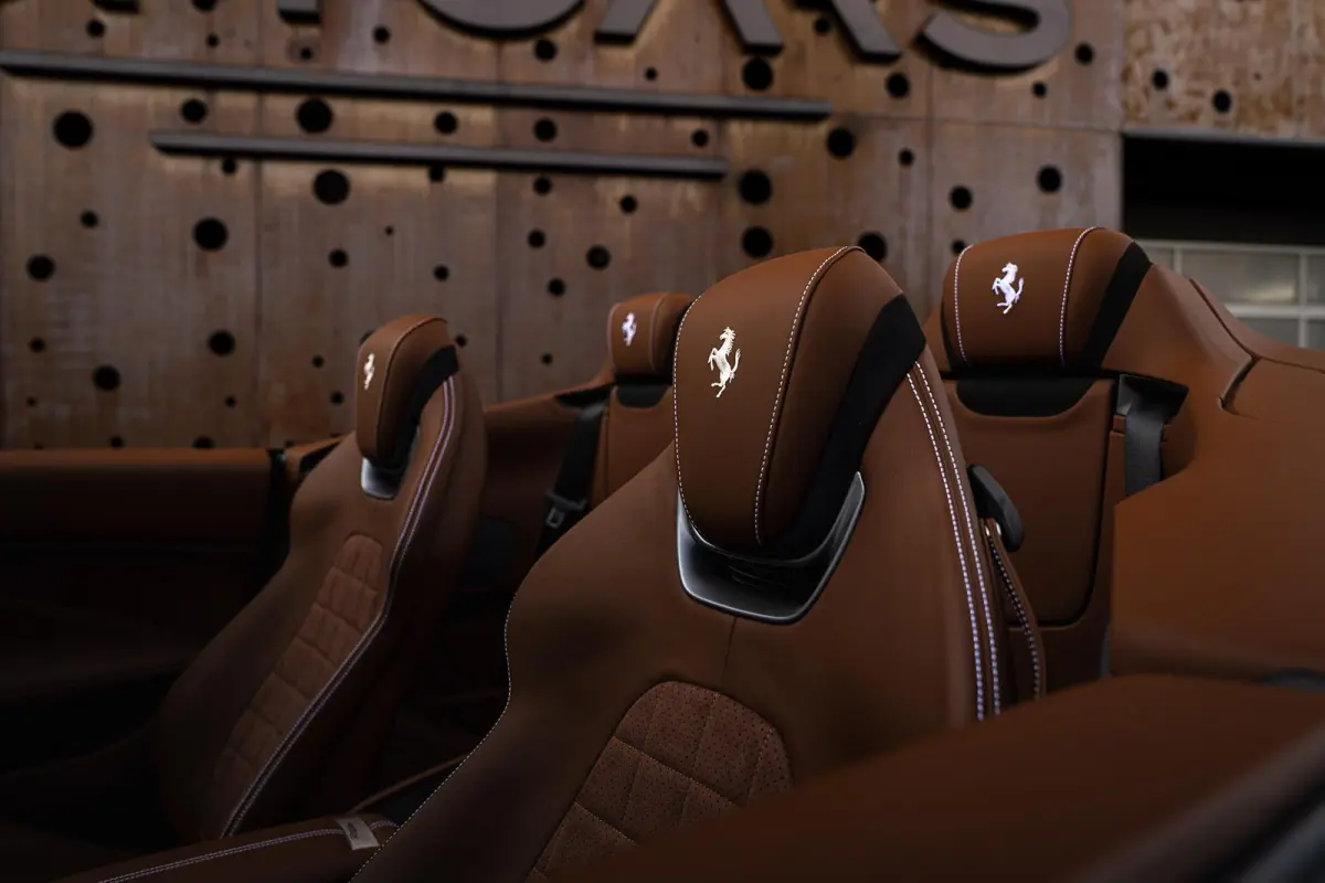 3.9 V8 | Ferrari Special Colour | ADAS | Carbon | Stoelventilatie | 360 | P. Display | Smartphone Integration |