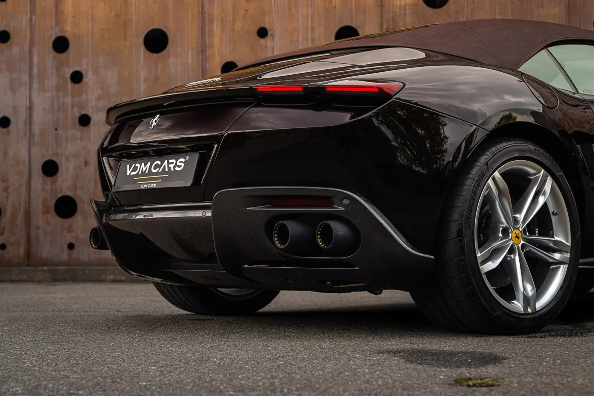 3.9 V8 | Ferrari Special Colour | ADAS | Carbon | Stoelventilatie | 360 | P. Display | Smartphone Integration |