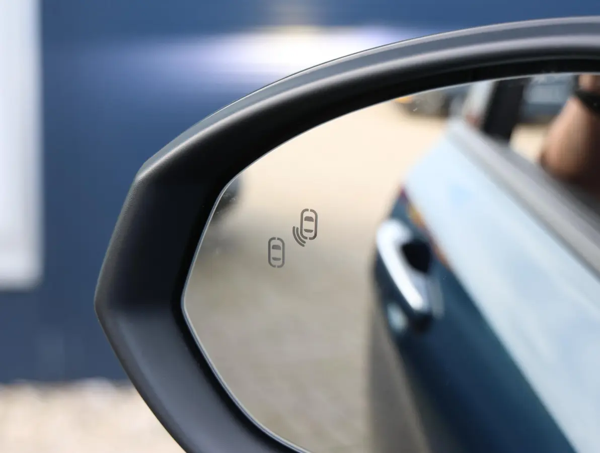 1.5 Plug-in Hybrid Panoramadak | Carplay | Stoelverwarming | Navigatie | Camera | Elektrische Achterklep | 20" LMV