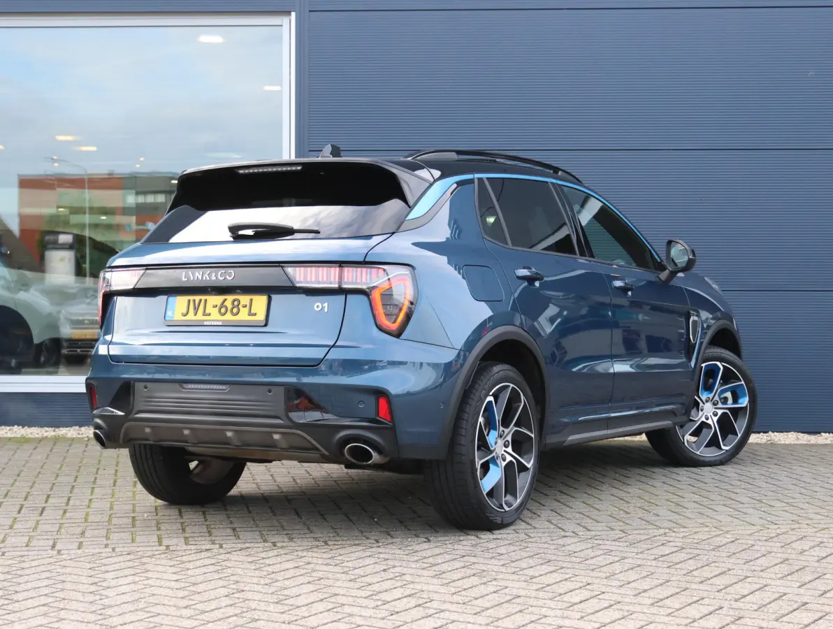 1.5 Plug-in Hybrid Panoramadak | Carplay | Stoelverwarming | Navigatie | Camera | Elektrische Achterklep | 20" LMV
