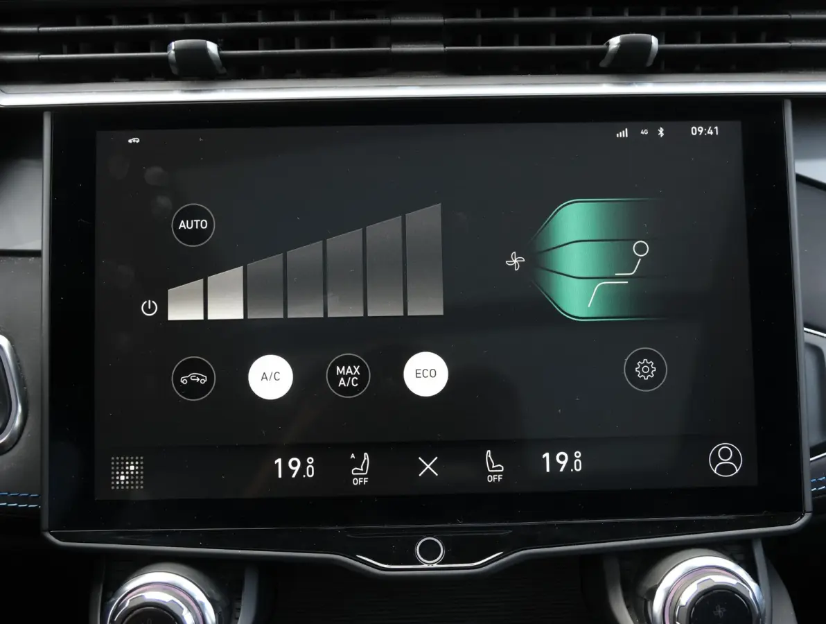 1.5 Plug-in Hybrid Panoramadak | Carplay | Stoelverwarming | Navigatie | Camera | Elektrische Achterklep | 20" LMV