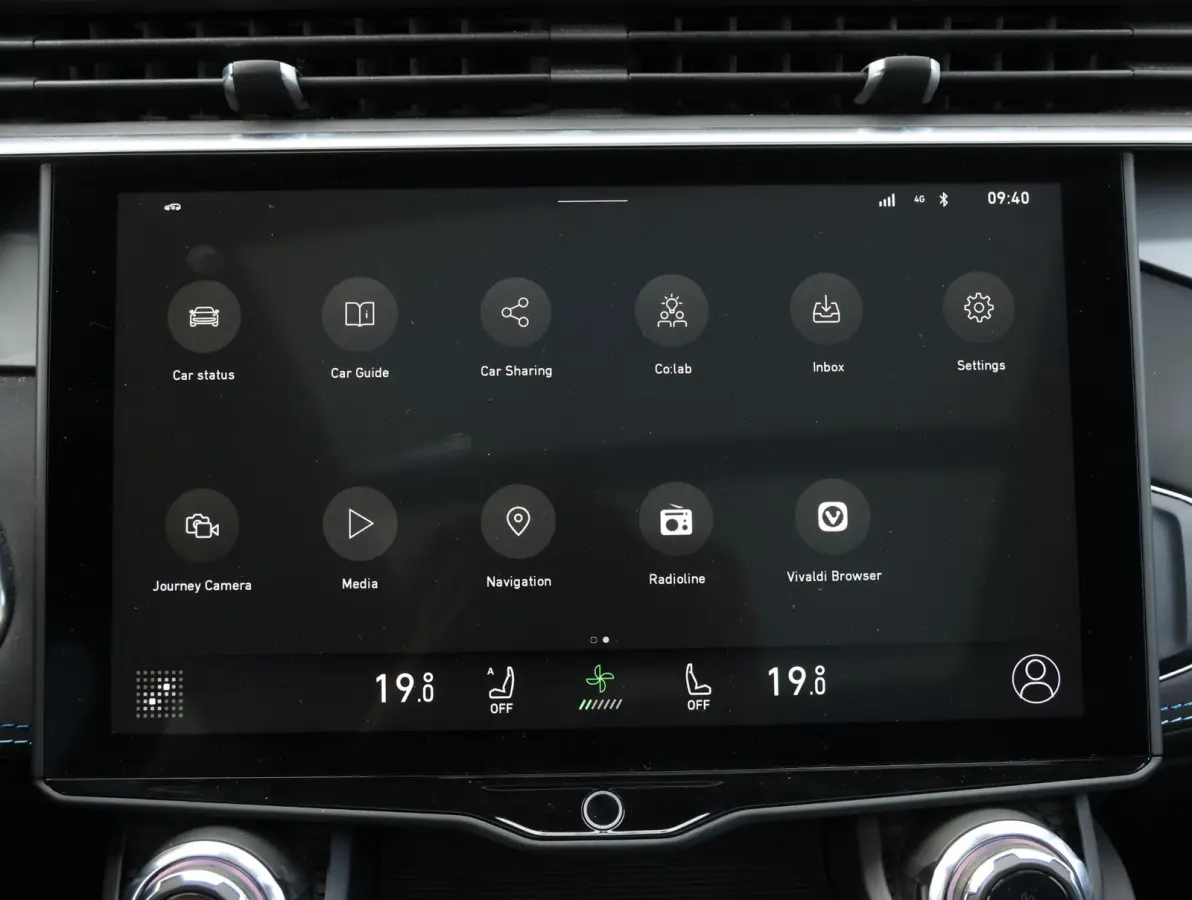 1.5 Plug-in Hybrid Panoramadak | Carplay | Stoelverwarming | Navigatie | Camera | Elektrische Achterklep | 20" LMV