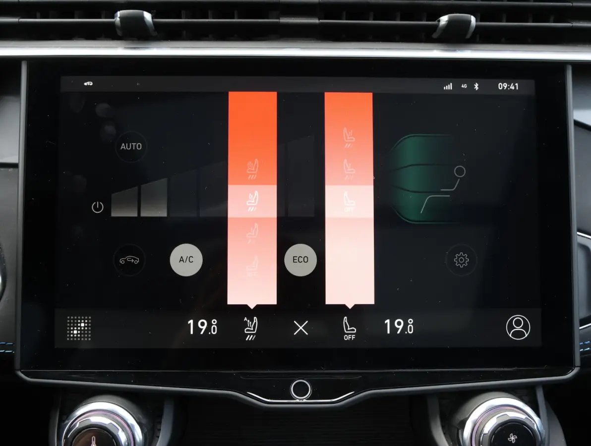 1.5 Plug-in Hybrid Panoramadak | Carplay | Stoelverwarming | Navigatie | Camera | Elektrische Achterklep | 20" LMV