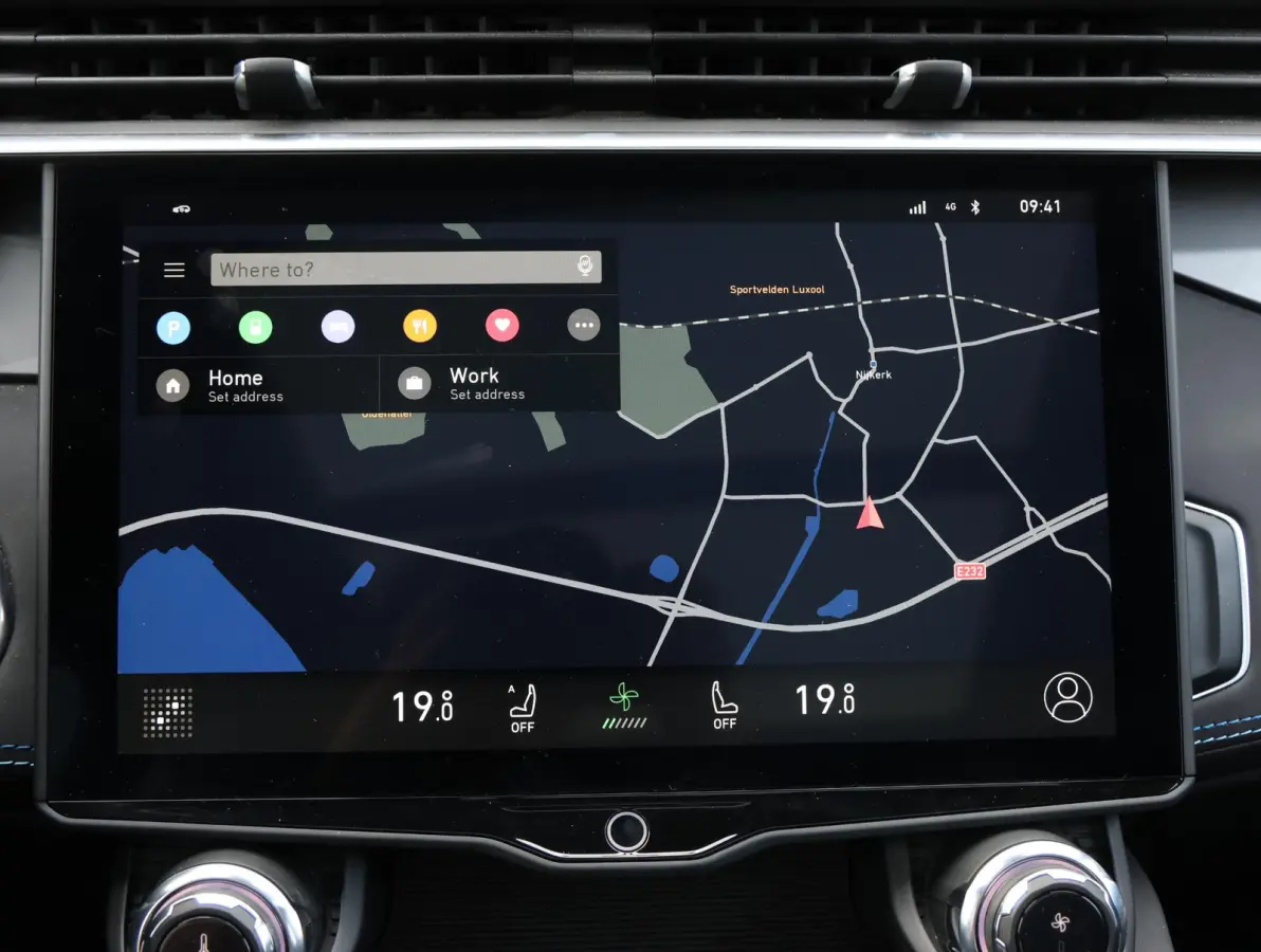 1.5 Plug-in Hybrid Panoramadak | Carplay | Stoelverwarming | Navigatie | Camera | Elektrische Achterklep | 20" LMV