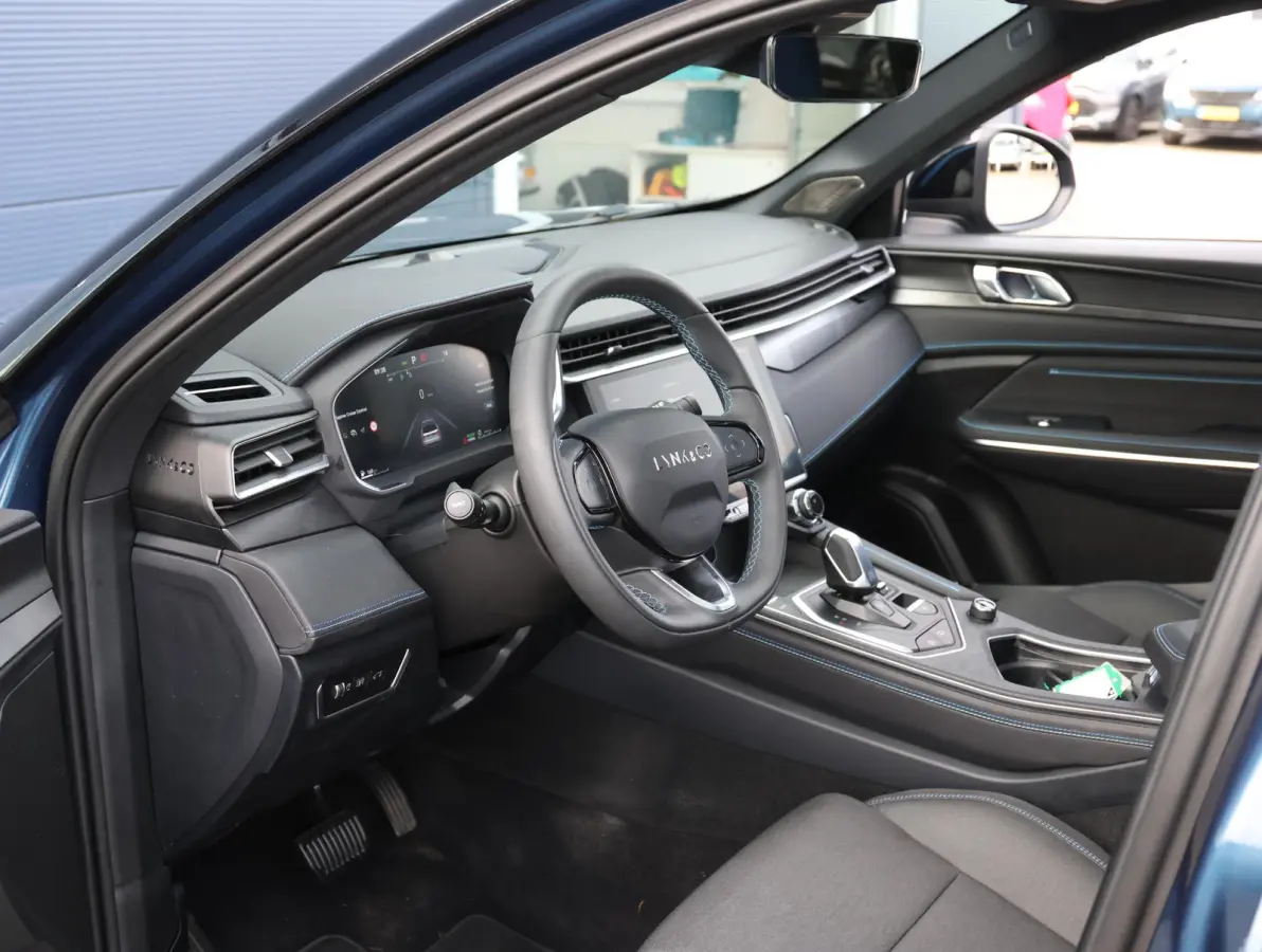 1.5 Plug-in Hybrid Panoramadak | Carplay | Stoelverwarming | Navigatie | Camera | Elektrische Achterklep | 20" LMV