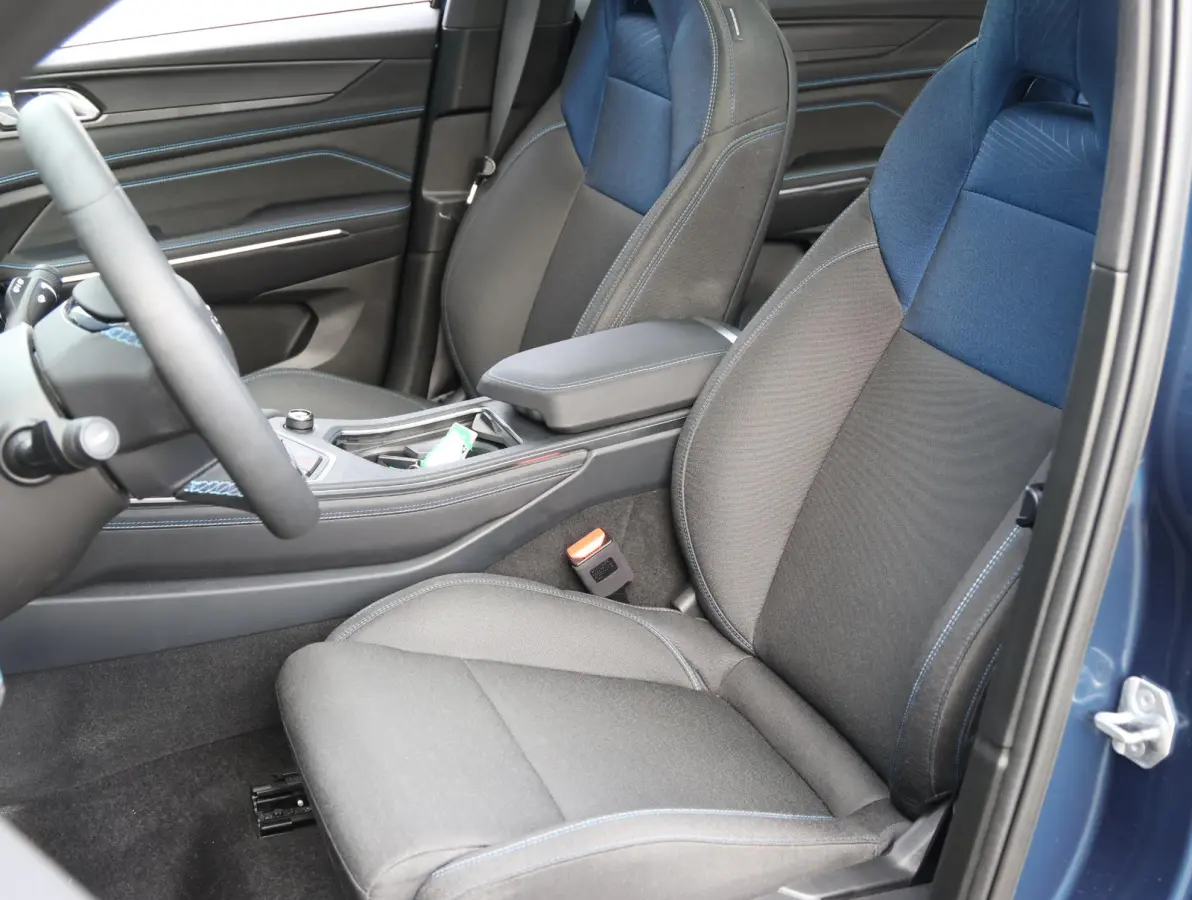 1.5 Plug-in Hybrid Panoramadak | Carplay | Stoelverwarming | Navigatie | Camera | Elektrische Achterklep | 20" LMV