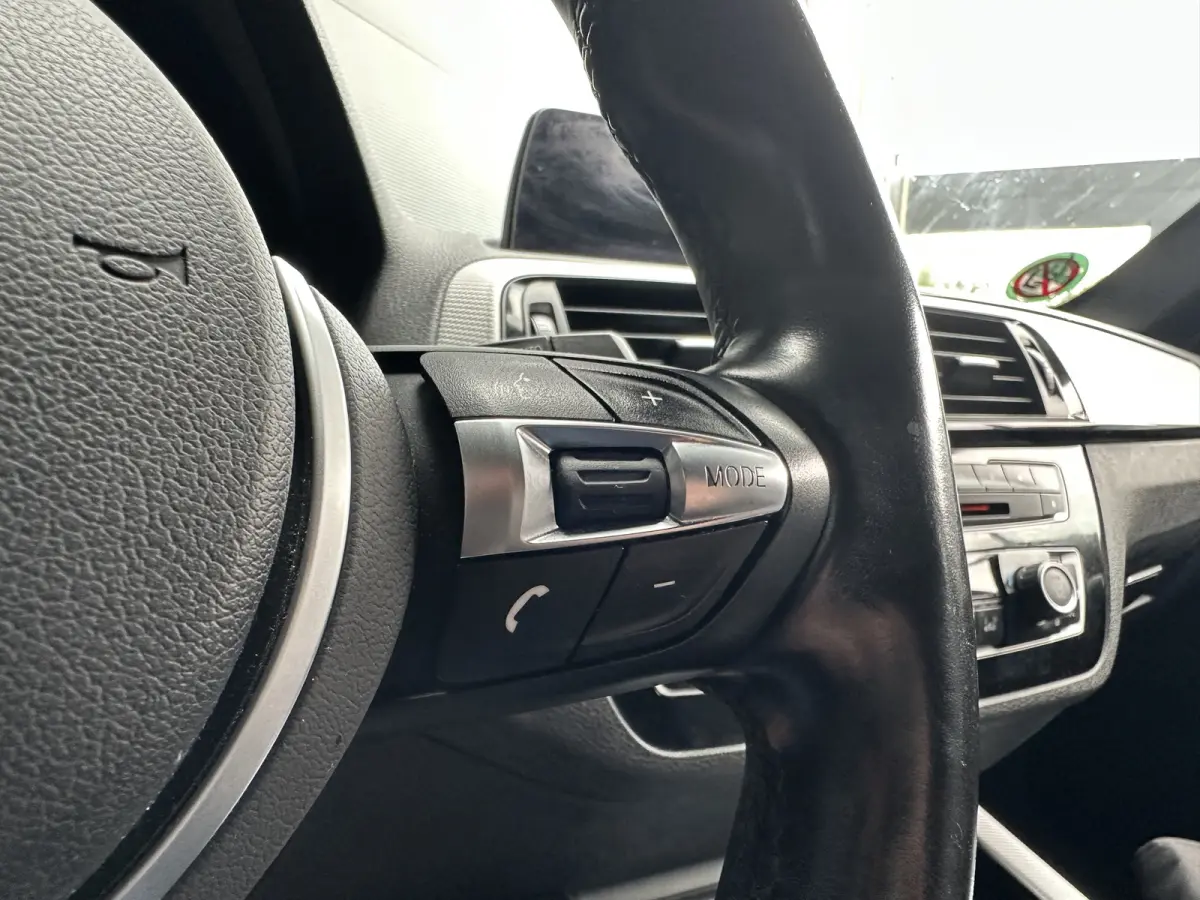118i LCI | AUT | M-SPORT | LEER | Navi PRO | Camera | NL AUTO |