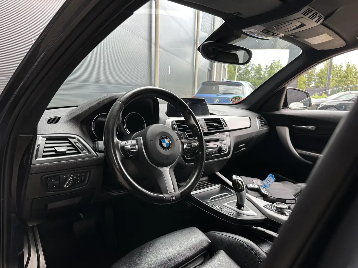 118i LCI | AUT | M-SPORT | LEER | Navi PRO | Camera | NL AUTO |