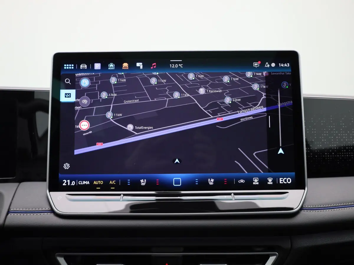 1.5 eHybrid R-Line 272 PK | Panoramadak | Blackline | Navigatie | Leder | Memory | Head Up | Harman Kardon | stuur en stoelverwarming | 360 Camera | Achterklep Elektrisch | Side Assist | Hig