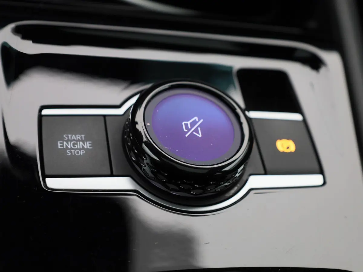 1.5 eHybrid R-Line 272 PK | Panoramadak | Blackline | Navigatie | Leder | Memory | Head Up | Harman Kardon | stuur en stoelverwarming | 360 Camera | Achterklep Elektrisch | Side Assist | Hig