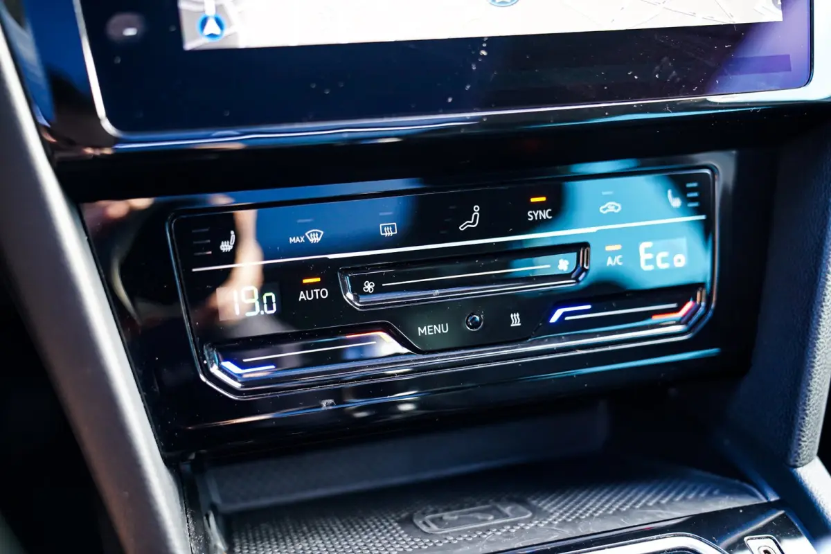 1.4 TSI PHEV GTE Business | Panorama | Plugin Hybride | Xenon/LED | Verwarmde voorstoelen | Comfortstoel