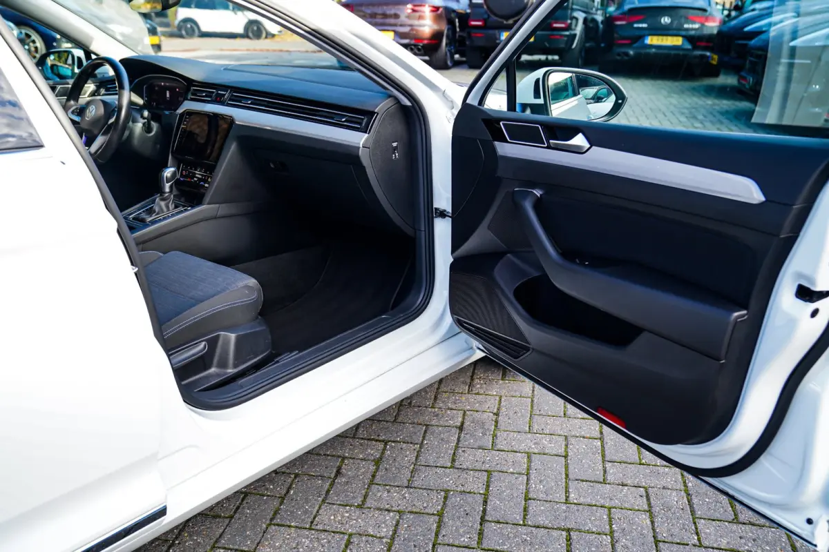 1.4 TSI PHEV GTE Business | Panorama | Plugin Hybride | Xenon/LED | Verwarmde voorstoelen | Comfortstoel