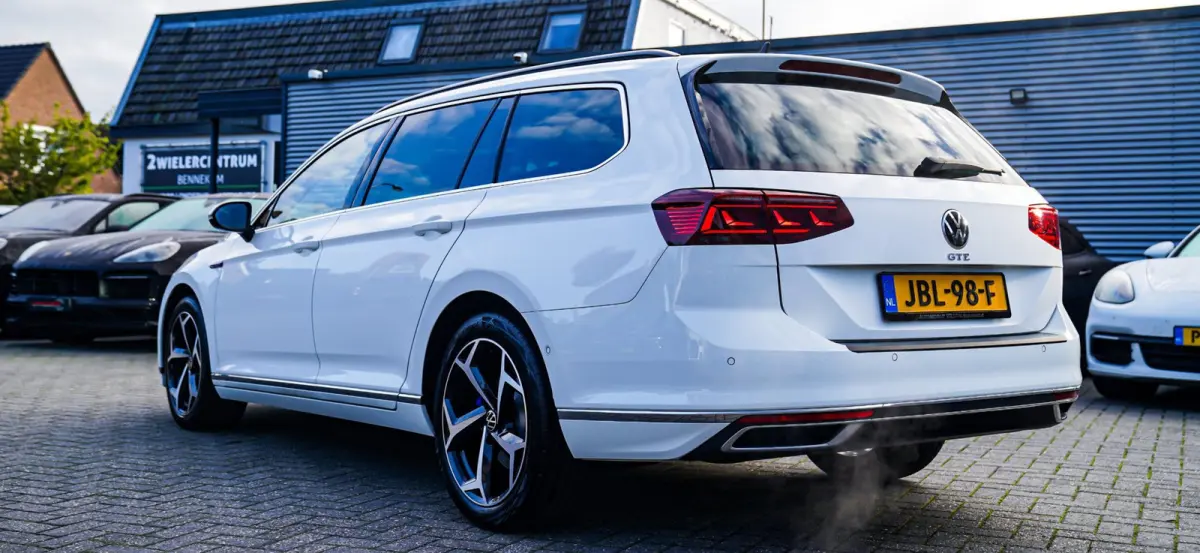 1.4 TSI PHEV GTE Business | Panorama | Plugin Hybride | Xenon/LED | Verwarmde voorstoelen | Comfortstoel