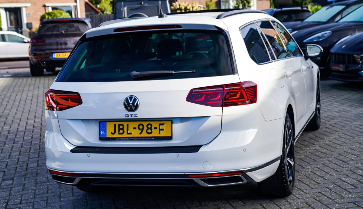 1.4 TSI PHEV GTE Business | Panorama | Plugin Hybride | Xenon/LED | Verwarmde voorstoelen | Comfortstoel
