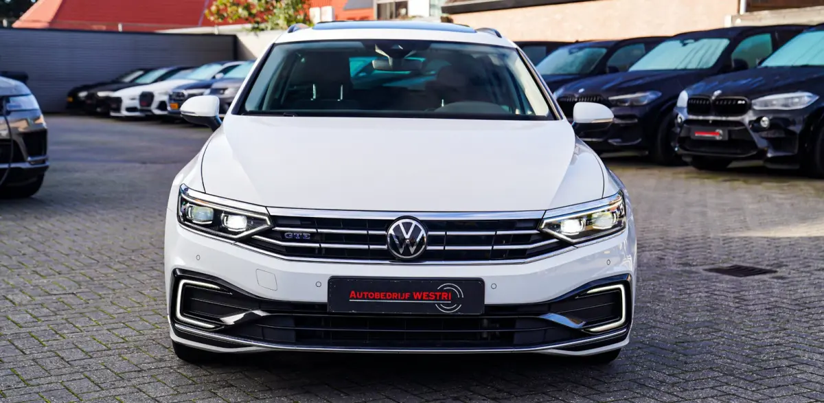 1.4 TSI PHEV GTE Business | Panorama | Plugin Hybride | Xenon/LED | Verwarmde voorstoelen | Comfortstoel