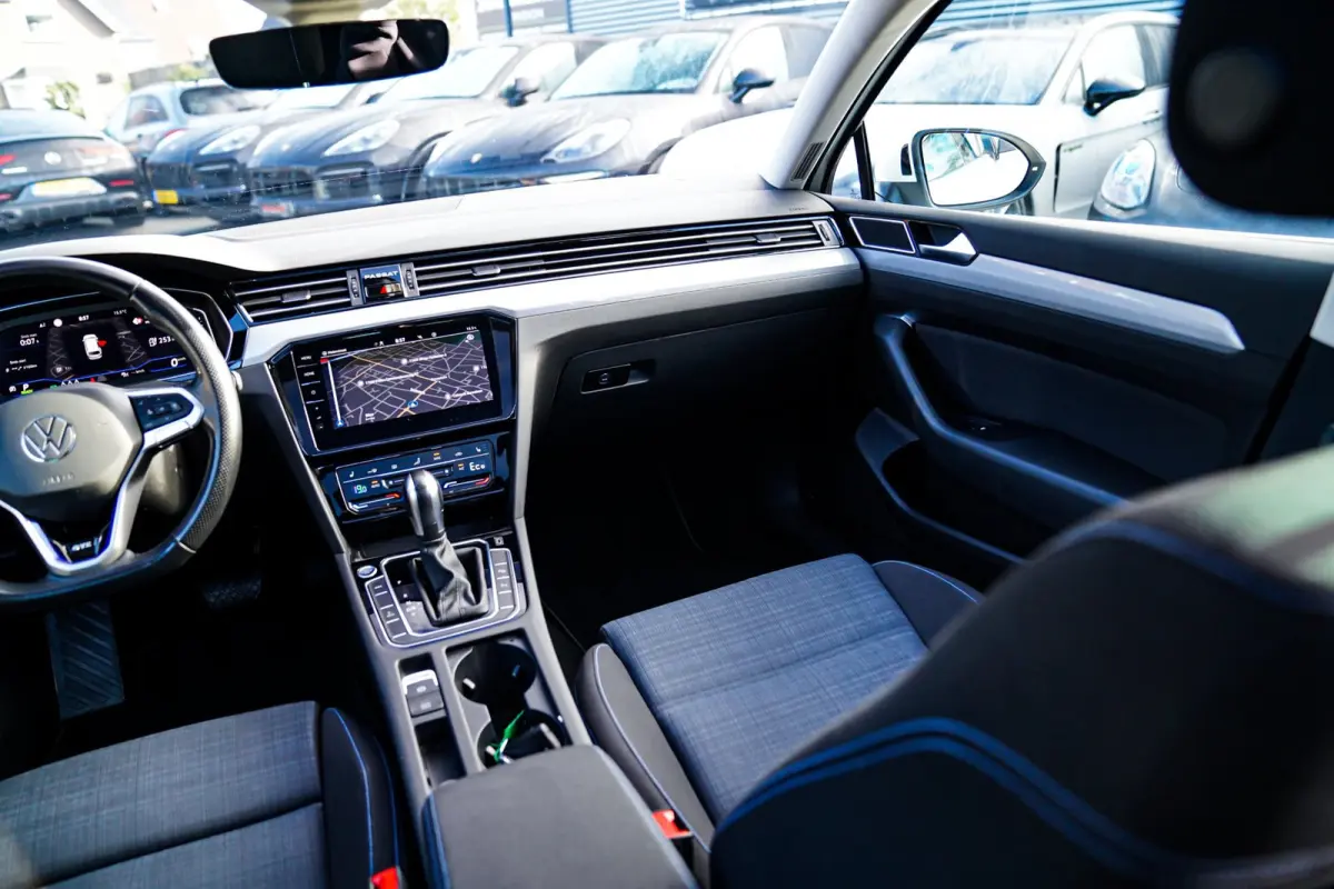 1.4 TSI PHEV GTE Business | Panorama | Plugin Hybride | Xenon/LED | Verwarmde voorstoelen | Comfortstoel