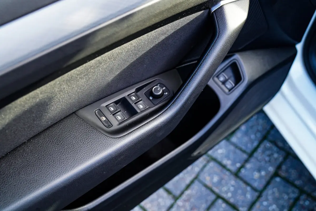 1.4 TSI PHEV GTE Business | Panorama | Plugin Hybride | Xenon/LED | Verwarmde voorstoelen | Comfortstoel