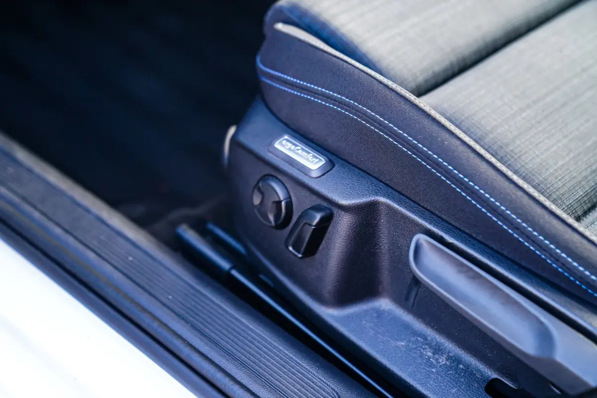 1.4 TSI PHEV GTE Business | Panorama | Plugin Hybride | Xenon/LED | Verwarmde voorstoelen | Comfortstoel