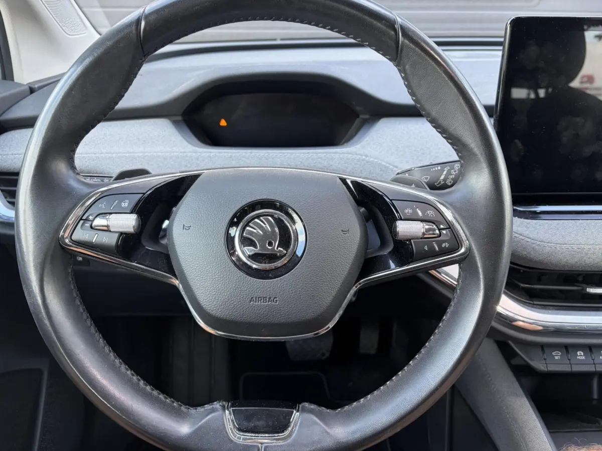 80 TREKHAAK / CAMERA / CARPLAY