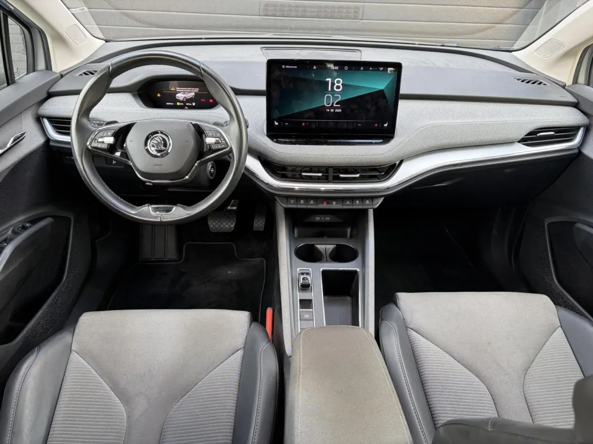 80 TREKHAAK / CAMERA / CARPLAY