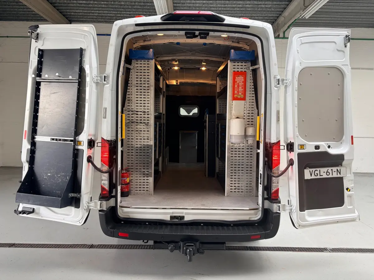 350 2.0 TDCI 130PK euro6 L3H3 Trend MHEV RWD Sortimo Inrichting Victron v230 Standkachel RIJKLAARPRIJS!