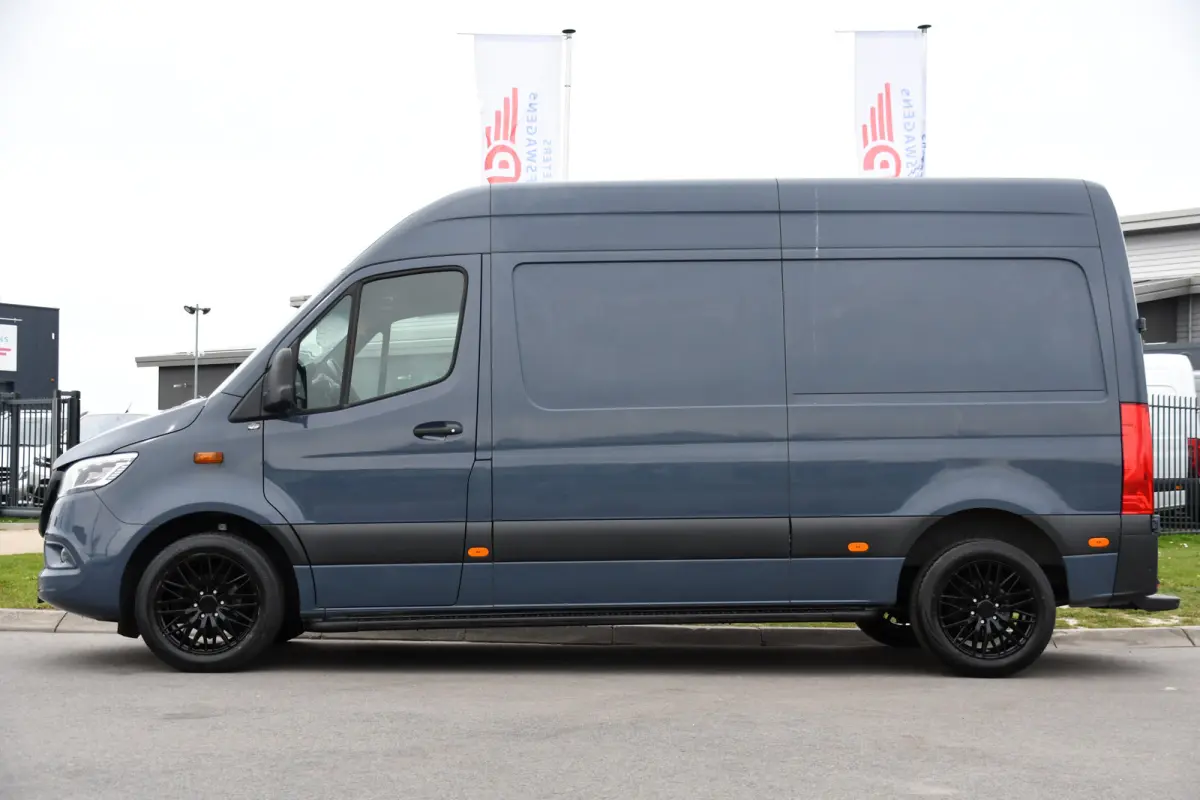 315 1.9 CDI L2H2 AMG Edition Adaptieve Cruise, Camera, Carplay, 150pk, LED, Dodehoek, Sensoren, Multimedia, Uniek!