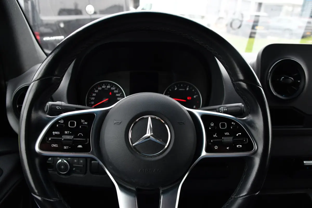 315 1.9 CDI L2H2 AMG Edition Adaptieve Cruise, Camera, Carplay, 150pk, LED, Dodehoek, Sensoren, Multimedia, Uniek!