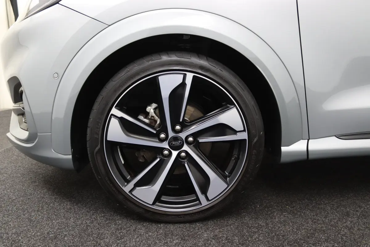 1.0 EcoBoost 155pk ST-Line X | Trekhaak | Adaptive Cruise | BLIS | B&O Audio | Winterpack | LED | Elektrische Achterklep | Keyless