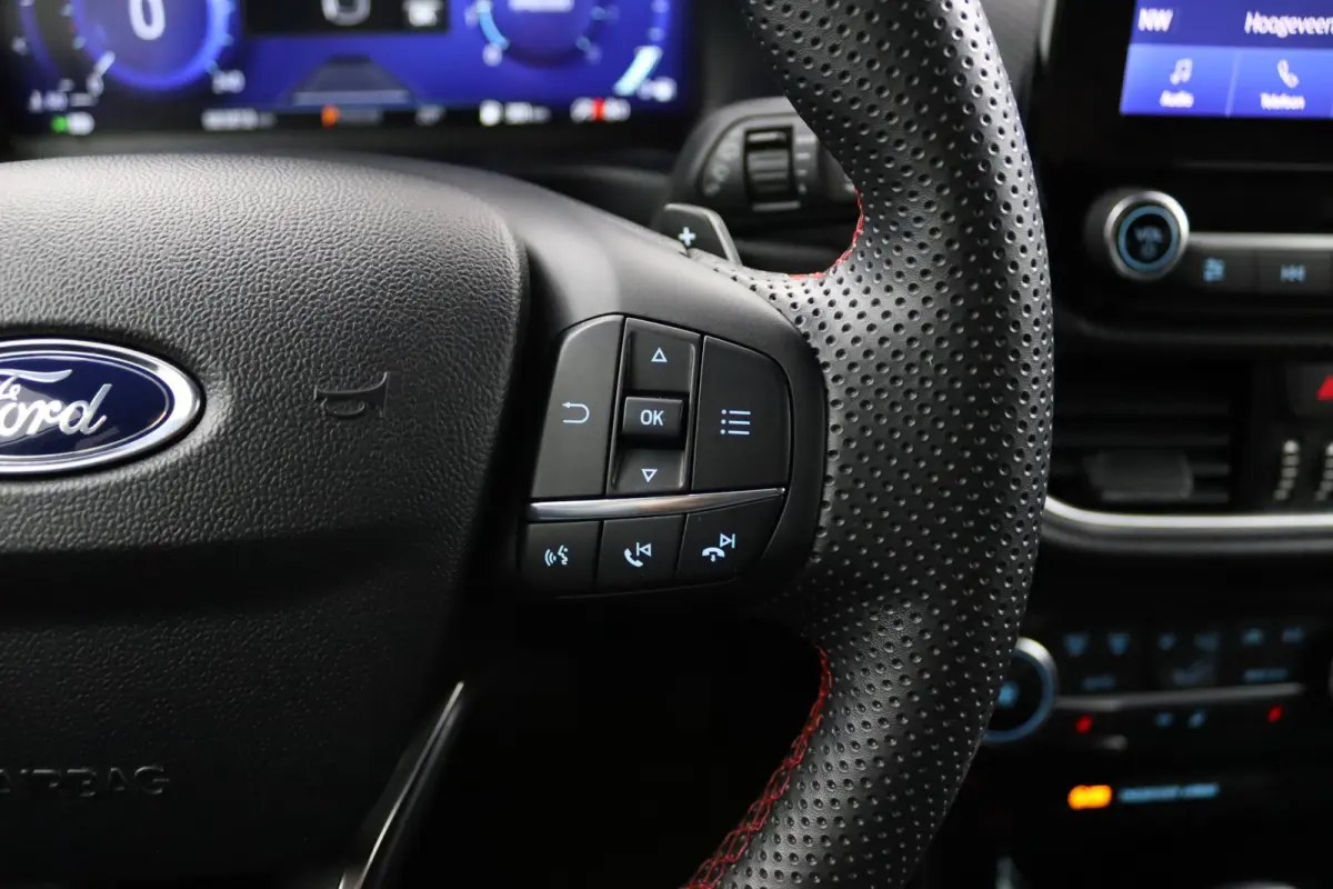 1.0 EcoBoost 155pk ST-Line X | Trekhaak | Adaptive Cruise | BLIS | B&O Audio | Winterpack | LED | Elektrische Achterklep | Keyless